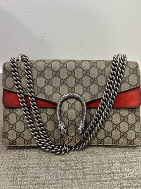 Gucci Lrg red Dyno